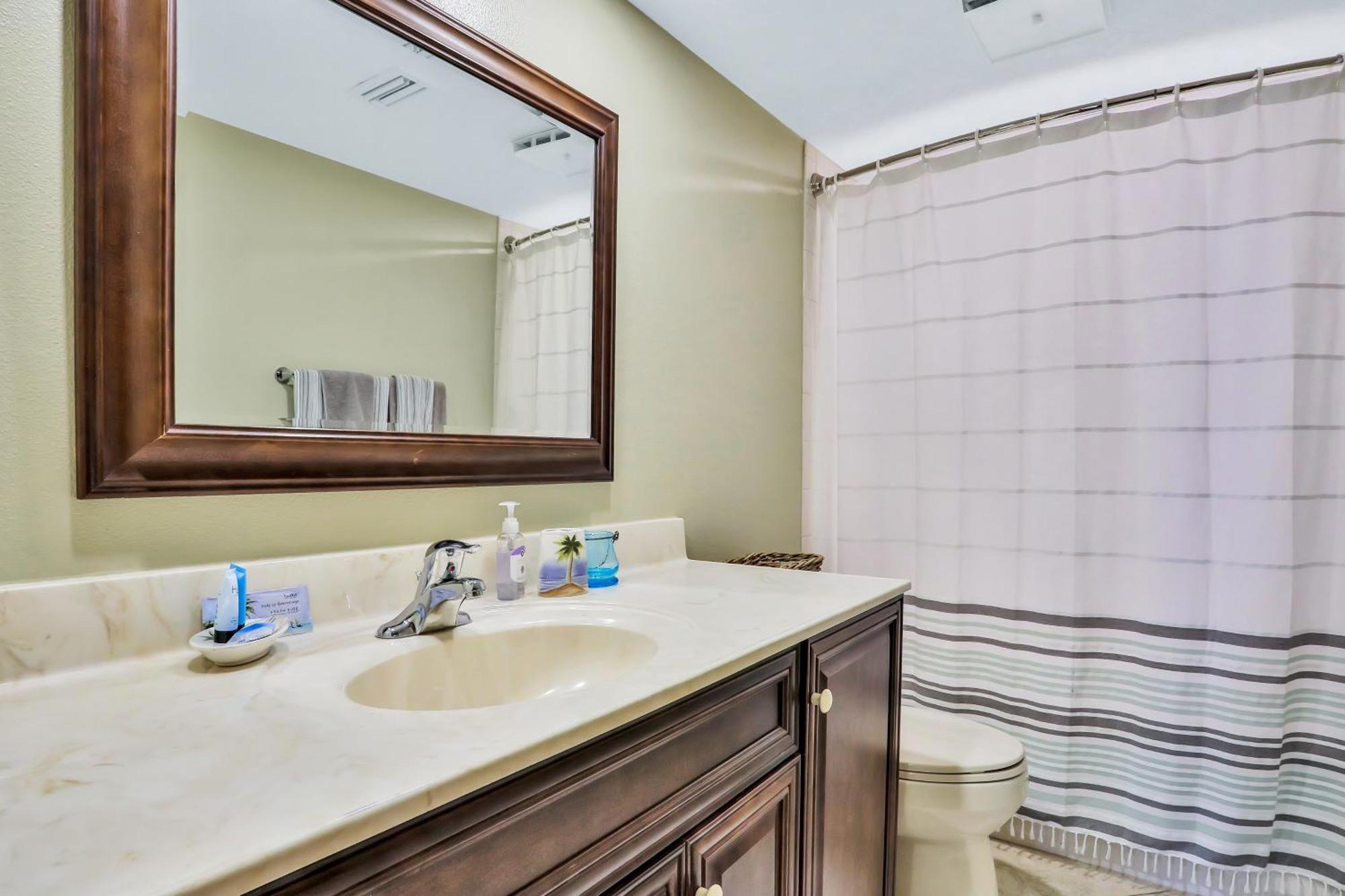 Atlantic Sands Condos ココアビーチ 部屋 写真