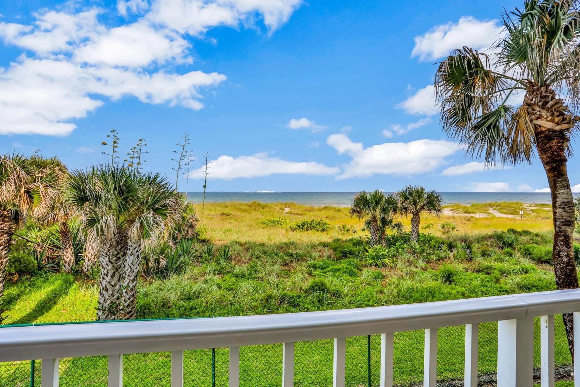 Atlantic Sands Condos ココアビーチ 部屋 写真
